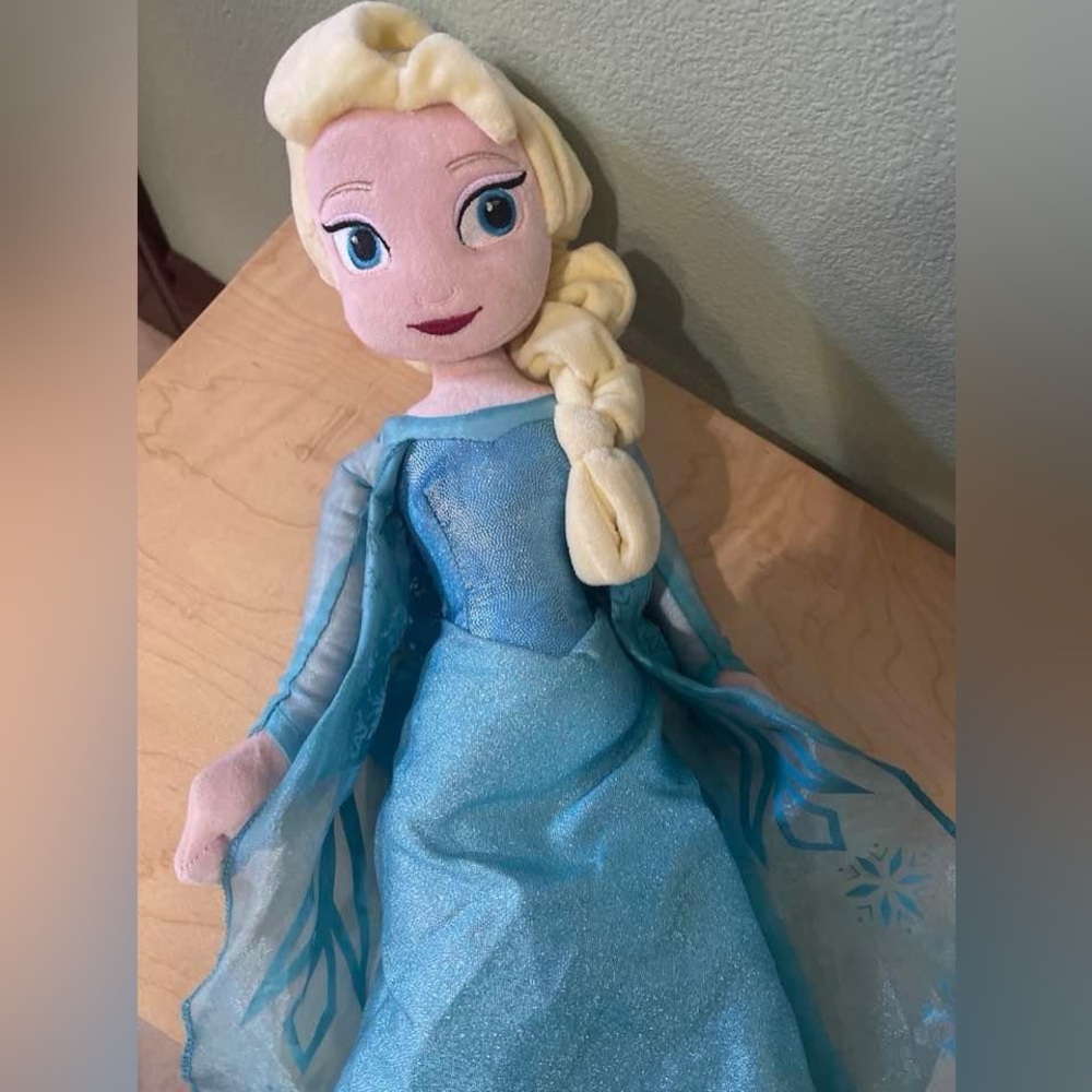 Disney Frozen Elsa Kids Plush Doll Used